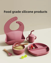 Charger l&#39;image dans la galerie, Bavoir Bébé en Silicone – Imperméable avec Pochette Collectrice
